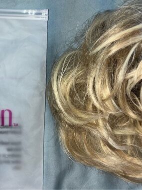 Blonde Clip-In Messy large bun Hairpiece — Natural Multi-Tone Blonde